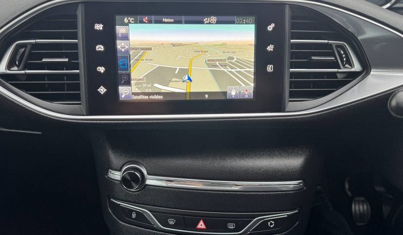 2015/65 Peugeot 308 1.6 BlueHDi (100) Active 5dr h/b full