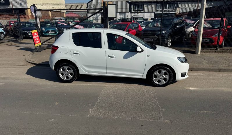 2014/14 Dacia Sandero 1.5 dCi Laureate 5dr h/b full