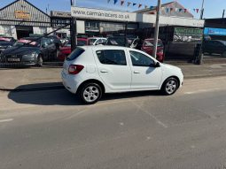 2014/14 Dacia Sandero 1.5 dCi Laureate 5dr h/b full