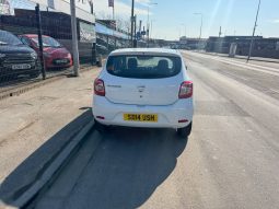 2014/14 Dacia Sandero 1.5 dCi Laureate 5dr h/b full