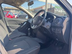2014/14 Dacia Sandero 1.5 dCi Laureate 5dr h/b full