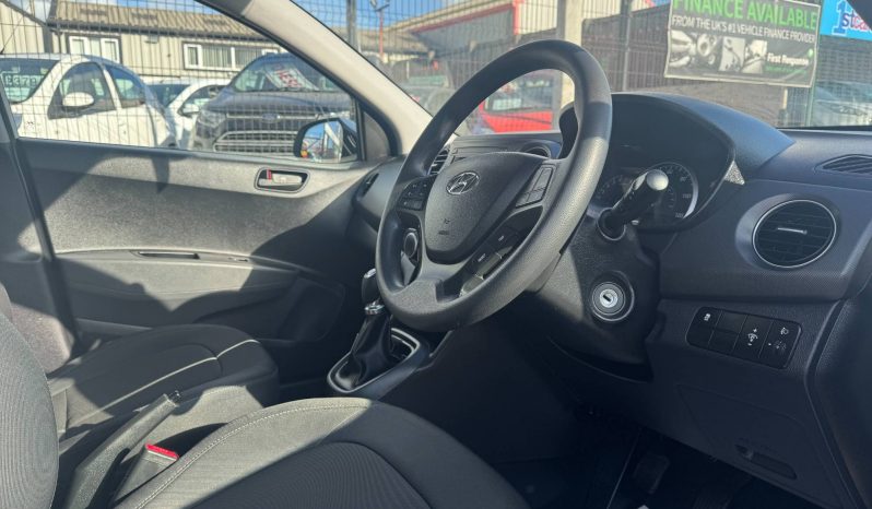 2017/17 Hyundai i10 1.0 SE 5dr h/b full