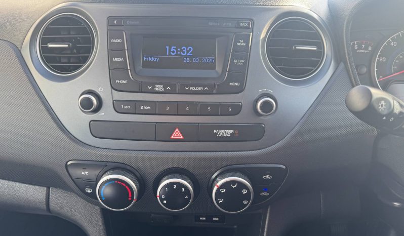 2017/17 Hyundai i10 1.0 SE 5dr h/b full