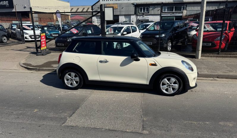 2015/15 MINI 1.5 Cooper D 3dr h/b full