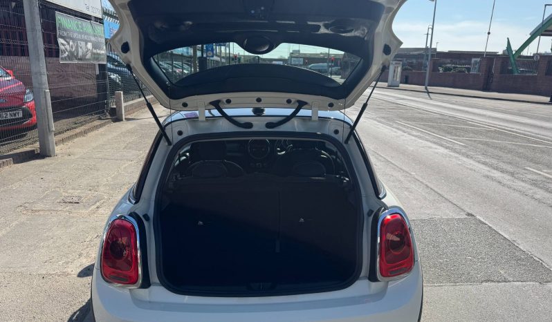 2015/15 MINI 1.5 Cooper D 3dr h/b full