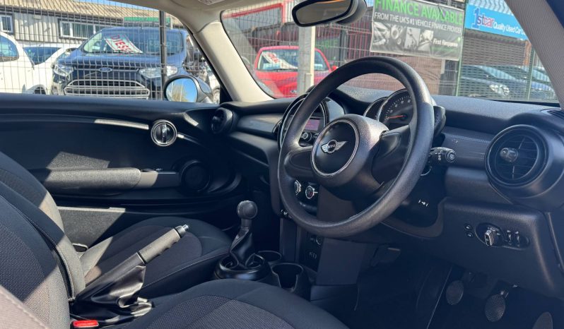 2015/15 MINI 1.5 Cooper D 3dr h/b full