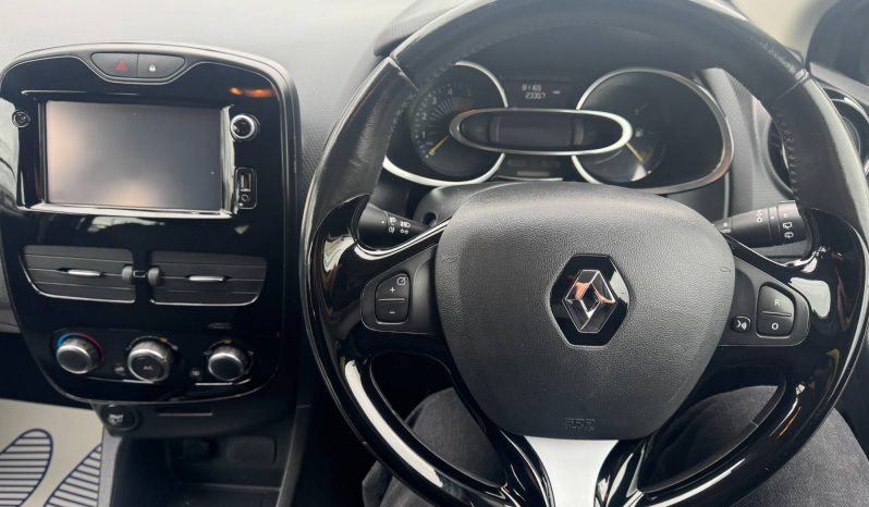 2015/65 Renault Clio 1.5 dCi 90 Dynamique Nav 5dr h/b full