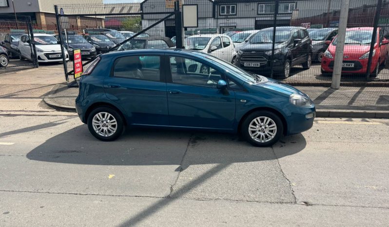 2013/63 Fiat Punto 1.4 Easy 5dr h/b full