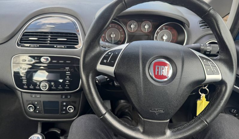 2013/63 Fiat Punto 1.4 Easy 5dr h/b full