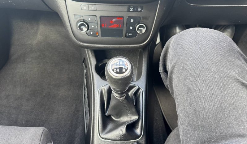 2013/63 Fiat Punto 1.4 Easy 5dr h/b full