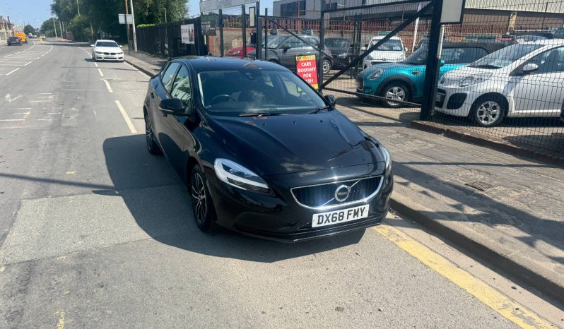 2018/68 Volvo V40 T2 [122] Momentum Nav Plus 5dr h/b full