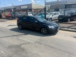 2018/68 Volvo V40 T2 [122] Momentum Nav Plus 5dr h/b full