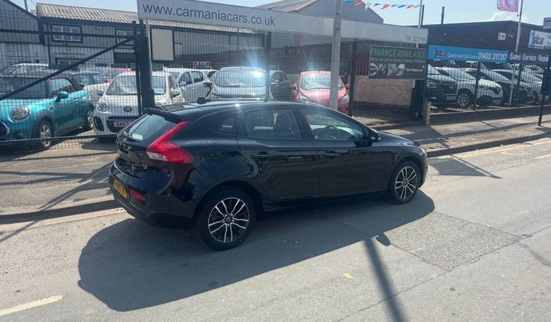 2018/68 Volvo V40 T2 [122] Momentum Nav Plus 5dr h/b full