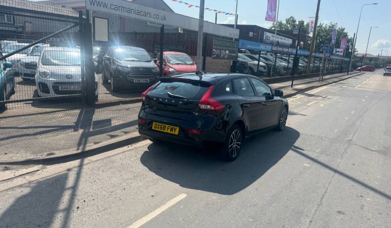 2018/68 Volvo V40 T2 [122] Momentum Nav Plus 5dr h/b full