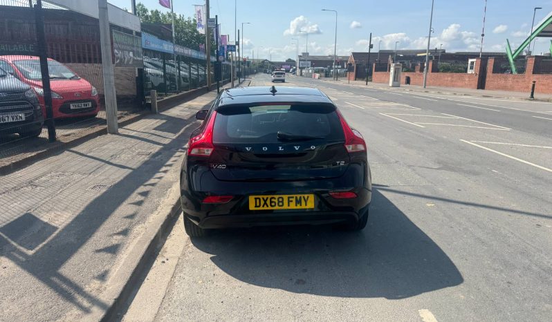 2018/68 Volvo V40 T2 [122] Momentum Nav Plus 5dr h/b full