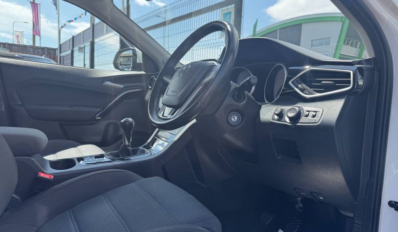 2017/67 MG GS 1.5 TGI Excite 5dr SUV full