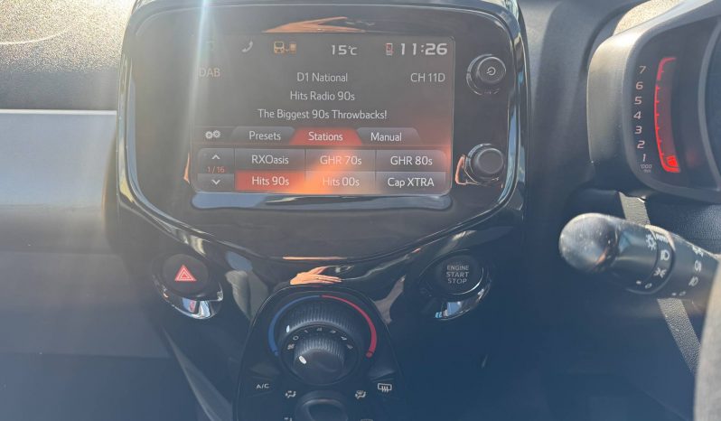 2016/66 Peugeot 108 1.2 PureTech Allure 5dr h/b full