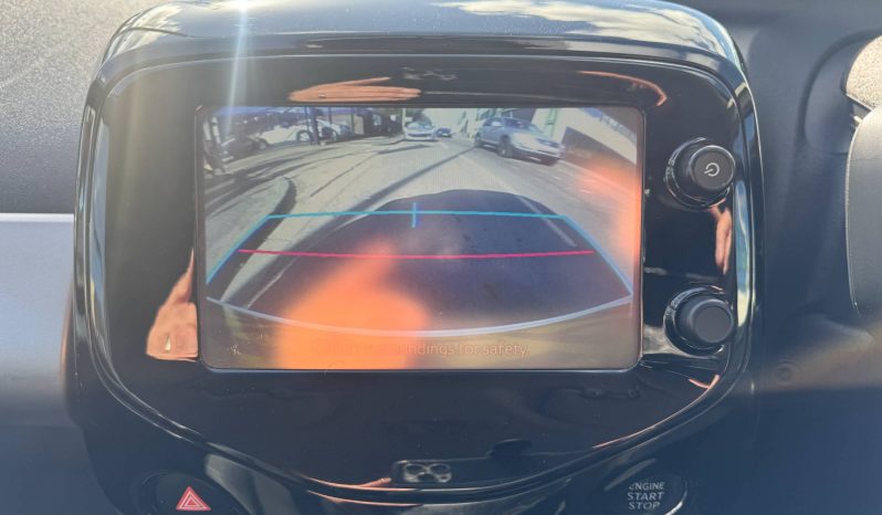 2016/66 Peugeot 108 1.2 PureTech Allure 5dr h/b full