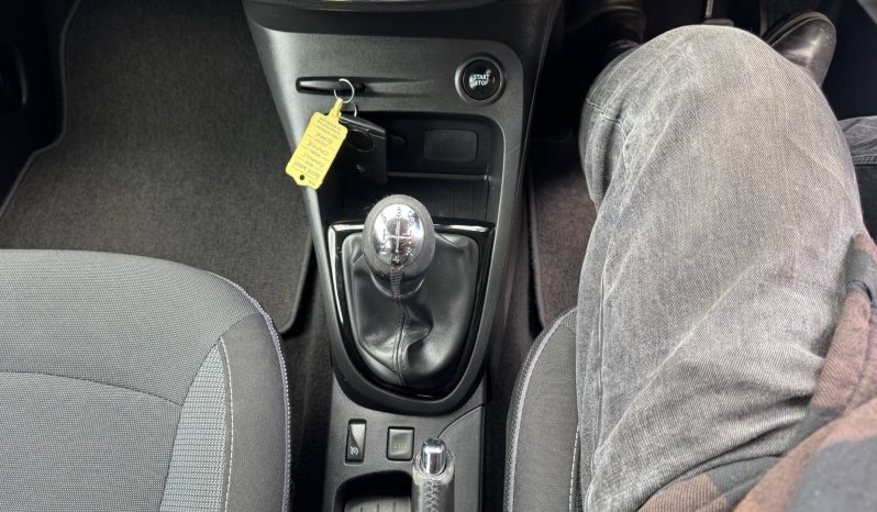 2016/16 Renault Captur 1.5 DCi (90) Dynamique NAV 5dr SUV full