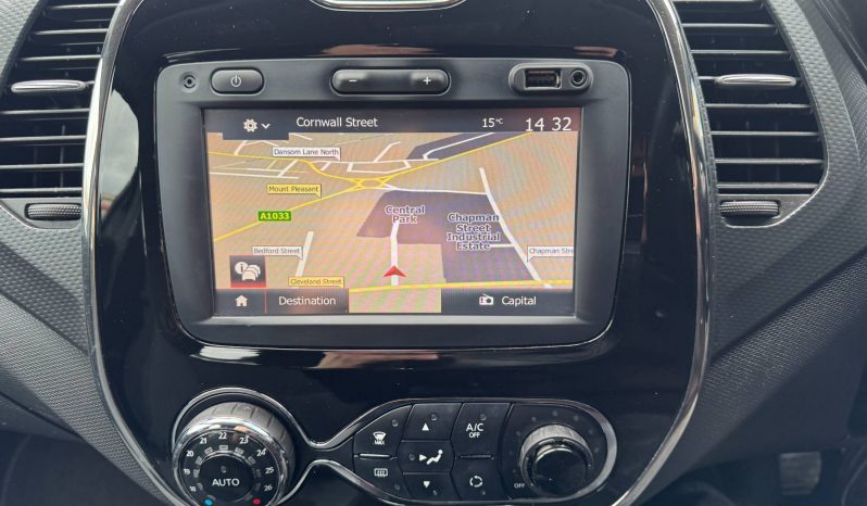 2016/16 Renault Captur 1.5 DCi (90) Dynamique NAV 5dr SUV full