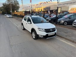2014/64 Dacia Sandero Stepway 1.5 dCi Laureate 5dr SUV full