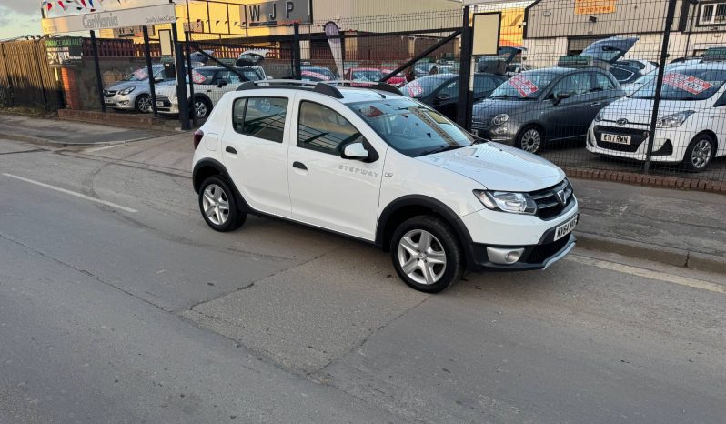 2014/64 Dacia Sandero Stepway 1.5 dCi Laureate 5dr SUV full