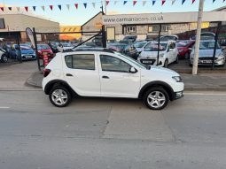 2014/64 Dacia Sandero Stepway 1.5 dCi Laureate 5dr SUV full