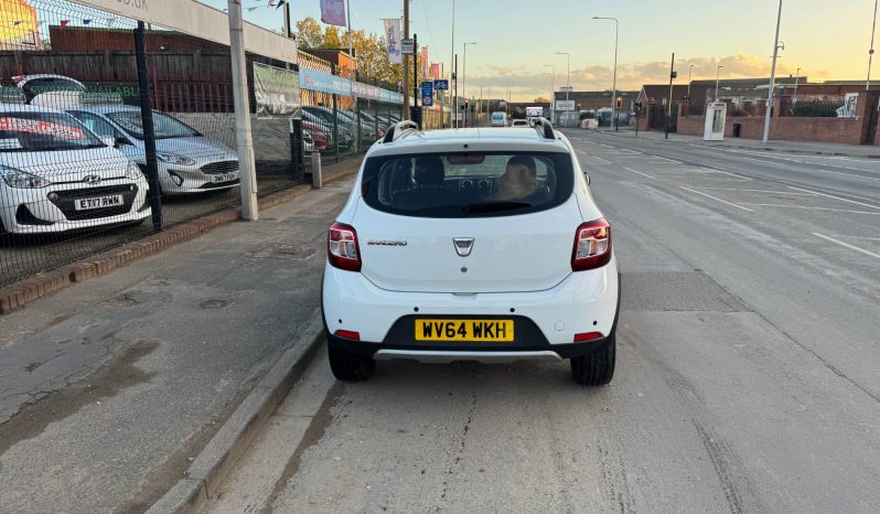 2014/64 Dacia Sandero Stepway 1.5 dCi Laureate 5dr SUV full