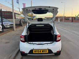 2014/64 Dacia Sandero Stepway 1.5 dCi Laureate 5dr SUV full