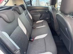 2014/64 Dacia Sandero Stepway 1.5 dCi Laureate 5dr SUV full