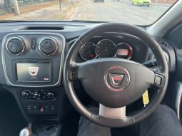 2014/64 Dacia Sandero Stepway 1.5 dCi Laureate 5dr SUV full