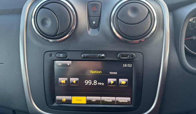 2014/64 Dacia Sandero Stepway 1.5 dCi Laureate 5dr SUV full