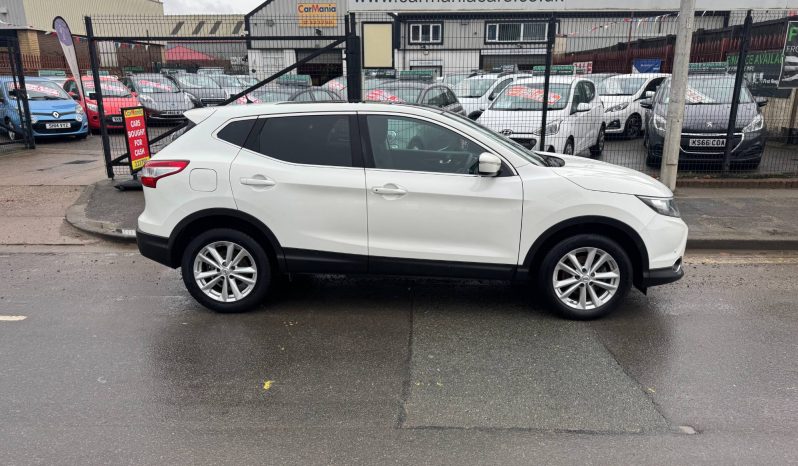 2014/64 Nissan Qashqai 1.5 dCi Acenta Premium 5dr SUV full
