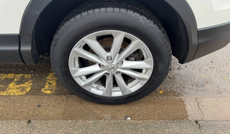 2014/64 Nissan Qashqai 1.5 dCi Acenta Premium 5dr SUV full