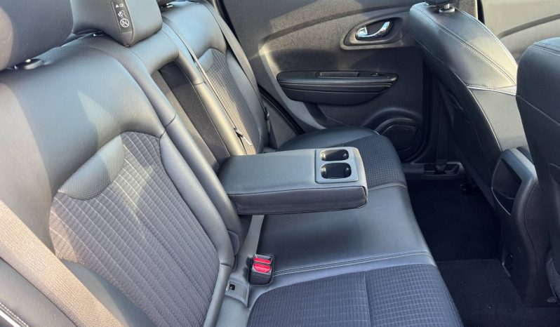 2015/65 Renault Kadjar 1.5 dCi Signature NAV 5dr SUV full