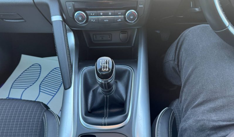 2015/65 Renault Kadjar 1.5 dCi Signature NAV 5dr SUV full