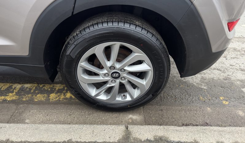 2016/16 Hyundai Tuscon 1.6 GDi Blue Drive SE Nav 5dr 2WD SUV full