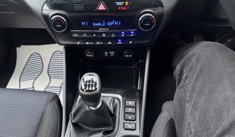 2016/16 Hyundai Tuscon 1.6 GDi Blue Drive SE Nav 5dr 2WD SUV full