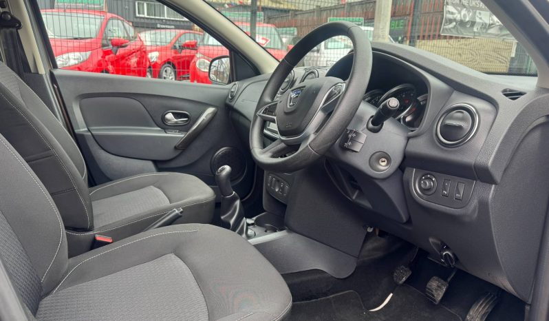 2018/18 Dacia Logan MCV 0.9 TCe Laureate 5dr Estate full