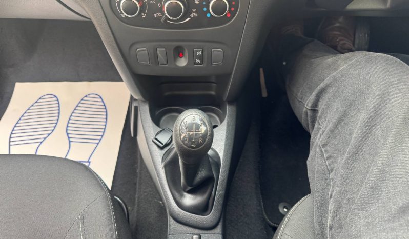 2018/18 Dacia Logan MCV 0.9 TCe Laureate 5dr Estate full