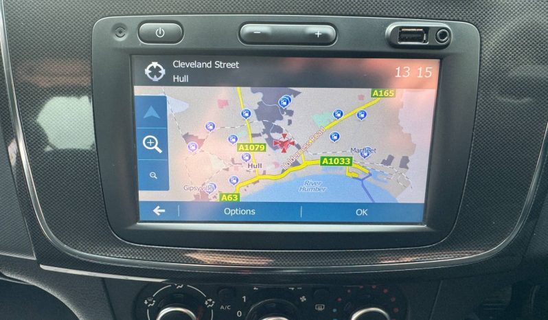 2018/18 Dacia Logan MCV 0.9 TCe Laureate 5dr Estate full