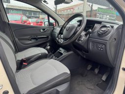 2013/63 Renault Captur 1.5 dCi (90) Dynamique S MediaNav Energy 5dr SUV full
