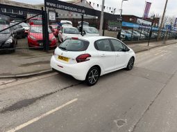 2016/66 Peugeot 208 1.2 PureTech Active Design Lime 5dr h/b full