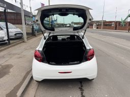 2016/66 Peugeot 208 1.2 PureTech Active Design Lime 5dr h/b full