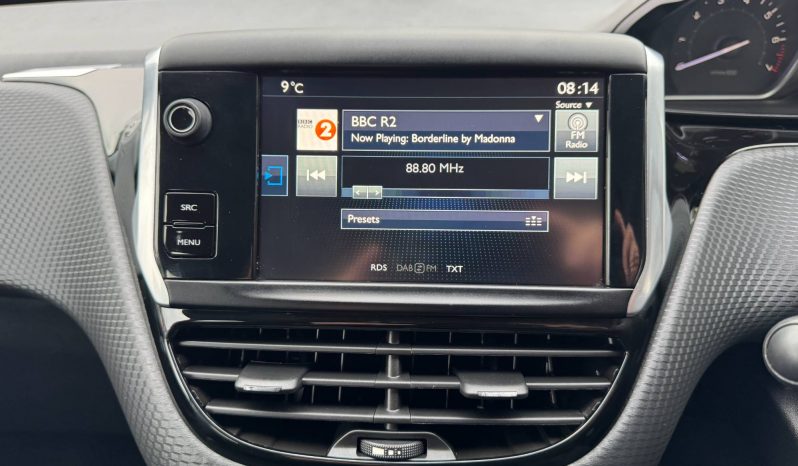 2016/66 Peugeot 208 1.2 PureTech Active Design Lime 5dr h/b full