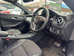 2015/15 Mercedes-Benz CLA 220 CDI Sport 4dr Tip Auto/Paddles full