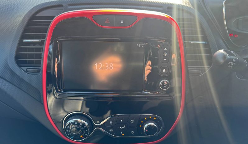 2016/16 Renault Captur 1.5 dCi (90) Signature Nav 5dr SUV full