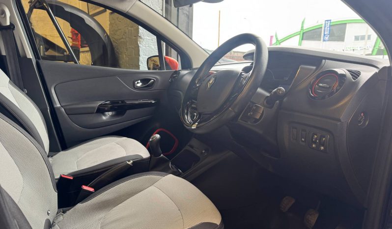 2013/63 Renault Captur 1.5 dCi (90) Dynamique MediaNav Energy 5dr SUV full