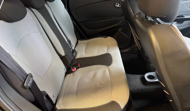 2013/63 Renault Captur 1.5 dCi (90) Dynamique MediaNav Energy 5dr SUV full