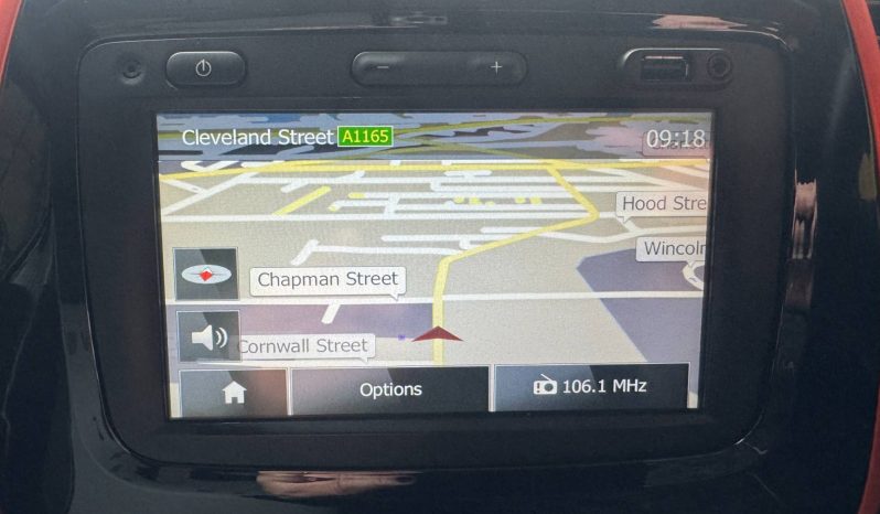 2013/63 Renault Captur 1.5 dCi (90) Dynamique MediaNav Energy 5dr SUV full